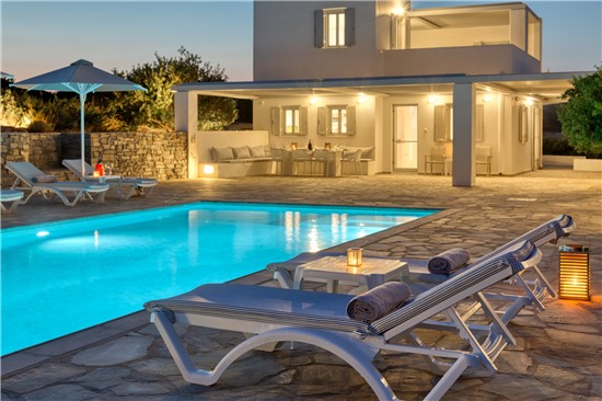 Villa Dioni Paros. A luxury Villa in Paros Greece