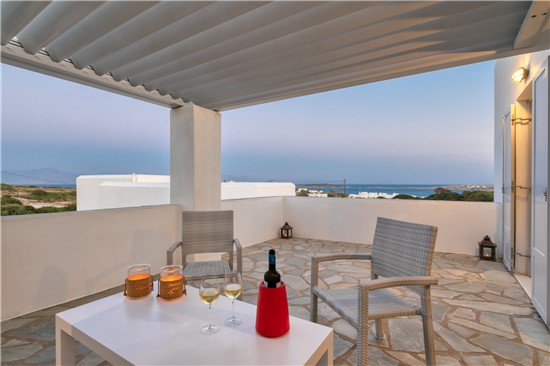 Villa Dioni Paros. A luxury Villa in Paros Greece