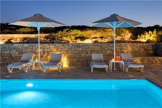 Villa Dioni Paros. A luxury Villa in Paros Greece