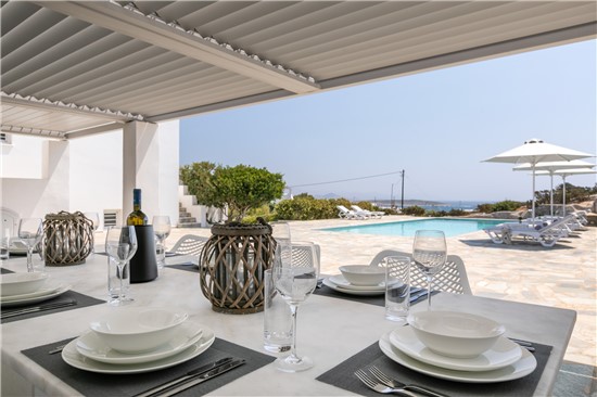 Villa Dioni Paros. A luxury Villa in Paros Greece