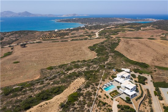 Villa Dioni Paros. A luxury Villa in Paros Greece